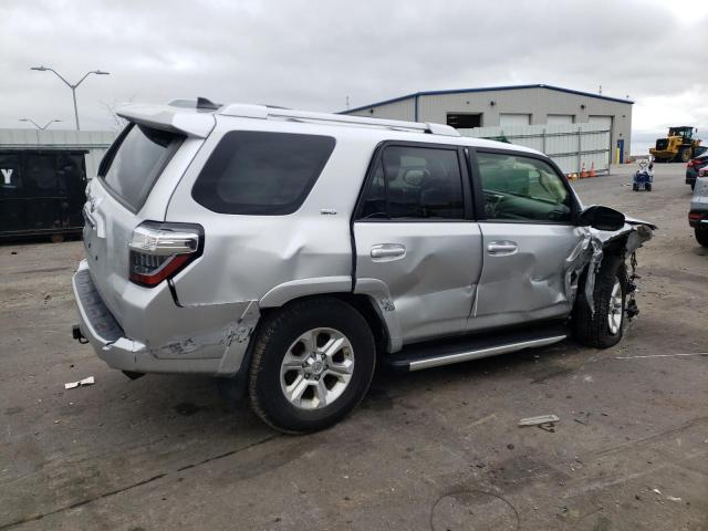 Photo 3 from auction – 2018 TOYOTA 4RUNNER SR with VIN JTEBU5JR6J5607933