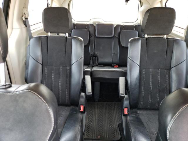 Photo 10 from auction – 2014 CHRYSLER TOWN & COU with VIN 2C4RC1CGXER328746