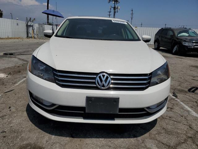 Photo 5 from auction – 2015 VOLKSWAGEN PASSAT SE with VIN 1VWBT7A30FC022926