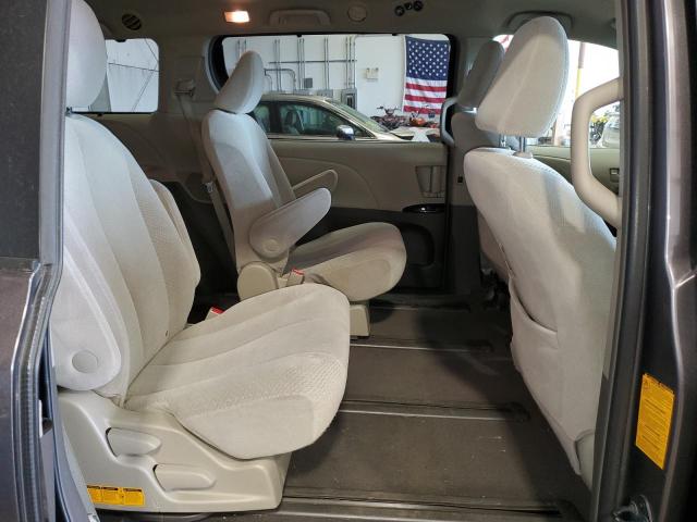 Photo 11 from auction – 2011 TOYOTA SIENNA LE with VIN 5TDJK3DC4BS011555