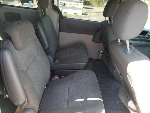 Photo 11 from auction – 2010 CHRYSLER TOWN & COU with VIN 2A4RR5D10AR141357