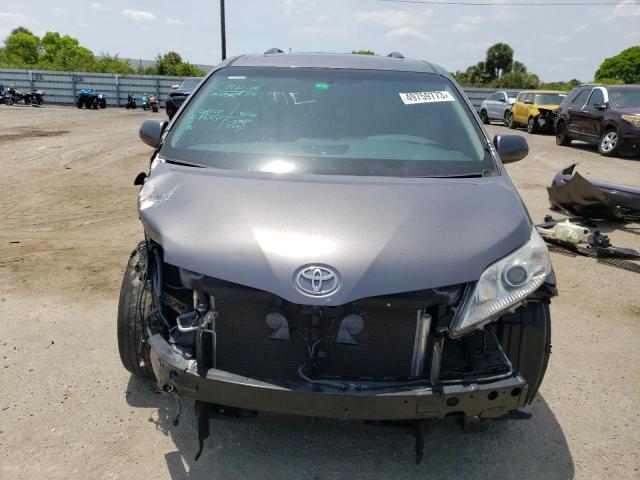 Photo 5 from auction – 2017 TOYOTA SIENNA XLE with VIN 5TDYZ3DC4HS868641