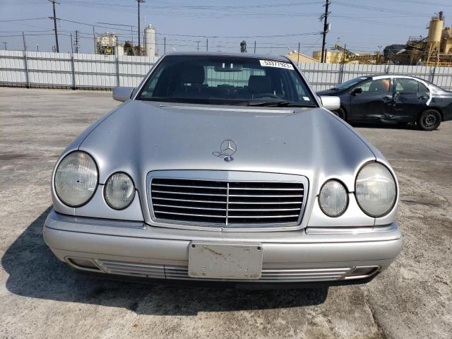 Photo 5 from auction – 1998 MERCEDES-BENZ E 320 with VIN WDBJF65F7WA625967