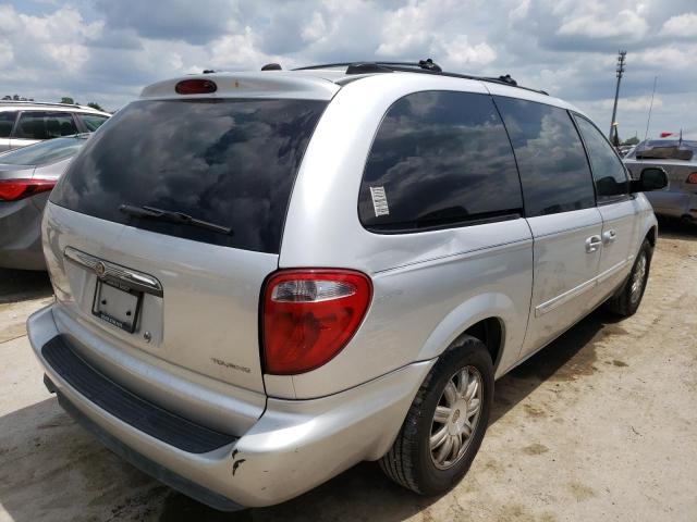 Photo 3 from auction – 2005 CHRYSLER TOWN & COU with VIN 2C4GP54L65R328564