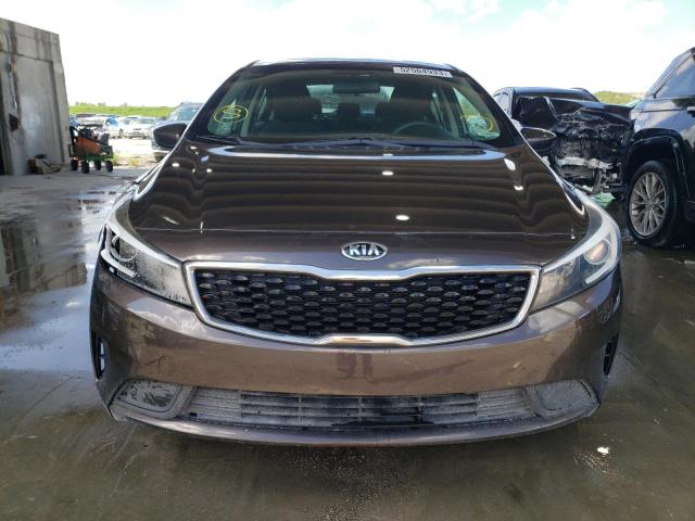 Photo 5 from auction – 2017 KIA FORTE LX with VIN 3KPFL4A75HE066616