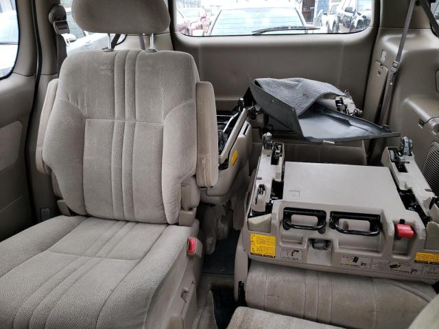 Photo 10 from auction – 2002 TOYOTA SIENNA LE with VIN 4T3ZF13CX2U435771