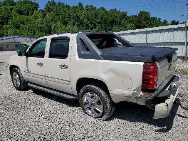 Photo 2 from auction – 2010 CHEVROLET AVALANCHE with VIN 3GNVKGE01AG141424