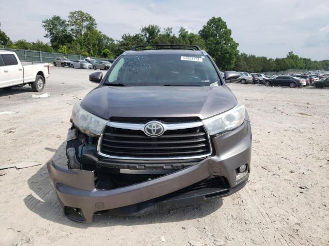 Photo 5 from auction – 2016 TOYOTA HIGHLANDER with VIN 5TDDKRFH1GS233910