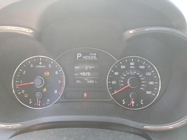 Photo 9 from auction – 2018 KIA FORTE LX with VIN 3KPFK4A71JE166026