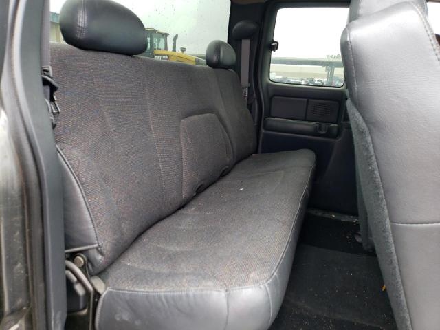 Photo 10 from auction – 2002 CHEVROLET SILVERADO with VIN 2GCEC19V521131093