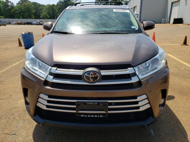 Foto 5 de la subasta – 2018 TOYOTA HIGHLANDER con VIN 5TDKZRFH3JS247074