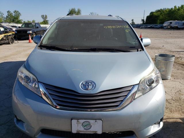 Photo 5 from auction – 2017 TOYOTA SIENNA XLE with VIN 5TDYZ3DC6HS773160