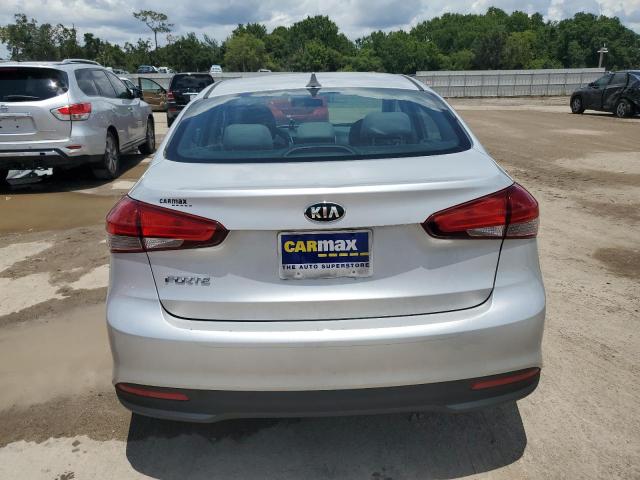 Photo 6 from auction – 2017 KIA FORTE LX with VIN 3KPFK4A79HE111852