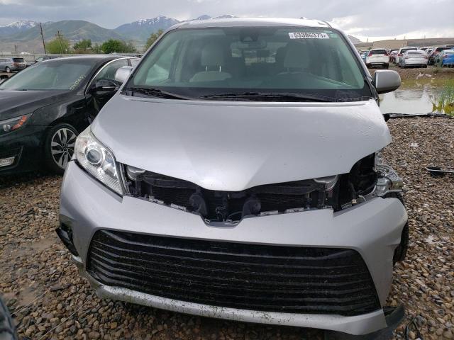 Photo 5 from auction – 2018 TOYOTA SIENNA LE with VIN 5TDKZ3DC3JS918599