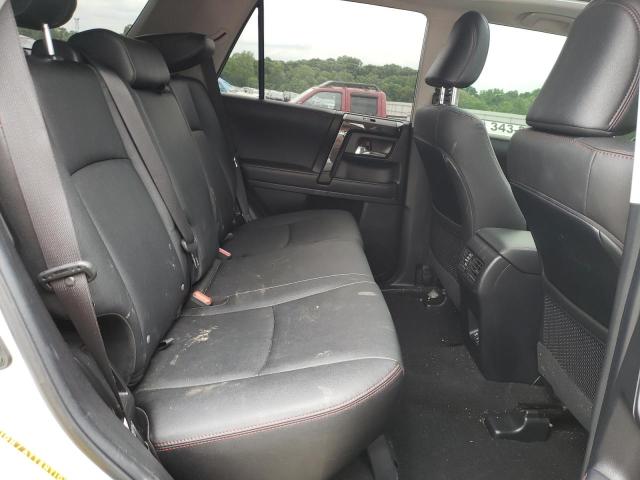 Photo 11 from auction – 2021 TOYOTA 4RUNNER SR with VIN JTERU5JR4M5943874