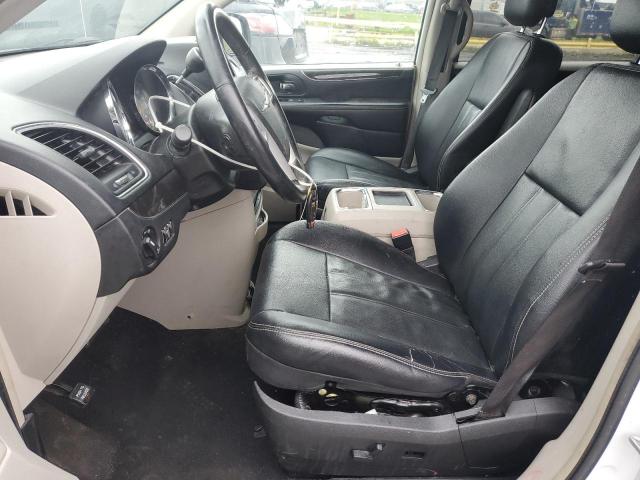 Photo 7 from auction – 2015 CHRYSLER TOWN & COU with VIN 2C4RC1BG1FR673084