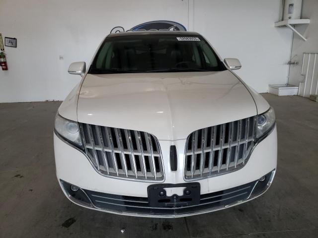 Photo 5 from auction – 2010 LINCOLN MKT with VIN 2LMHJ5FR0ABJ00330