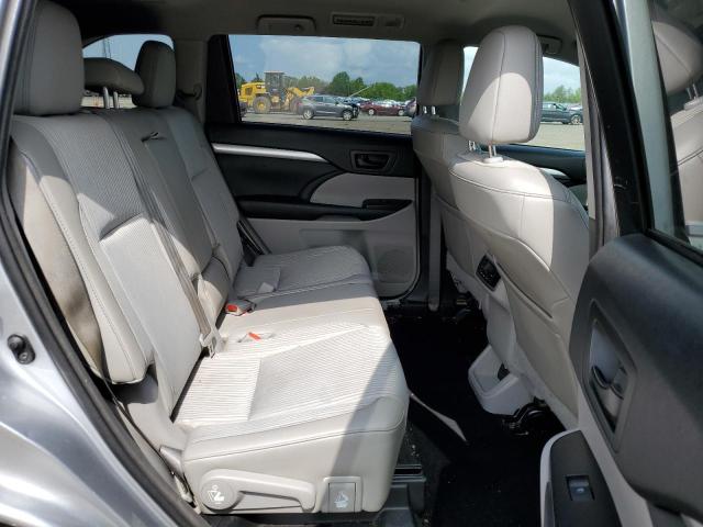Photo 11 from auction – 2015 TOYOTA HIGHLANDER with VIN 5TDBKRFH2FS144305