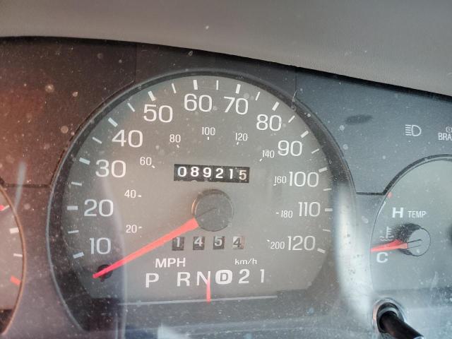 Photo 9 from auction – 2002 MERCURY GRAND MARQ with VIN 2MEFM75W82X628914