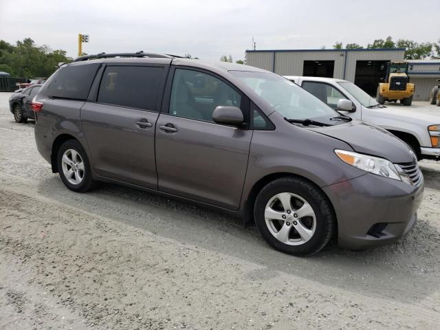 Photo 4 from auction – 2015 TOYOTA SIENNA LE with VIN 5TDKK3DC2FS682636