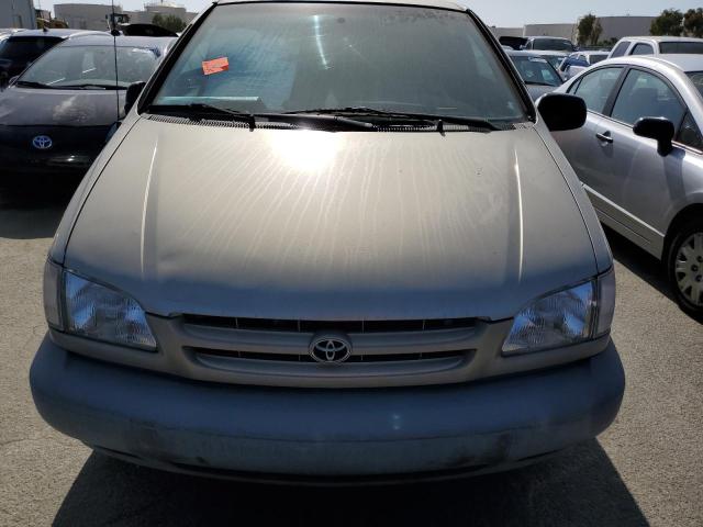 Photo 5 from auction – 2000 TOYOTA SIENNA CE with VIN 4T3ZF19C9YU199386
