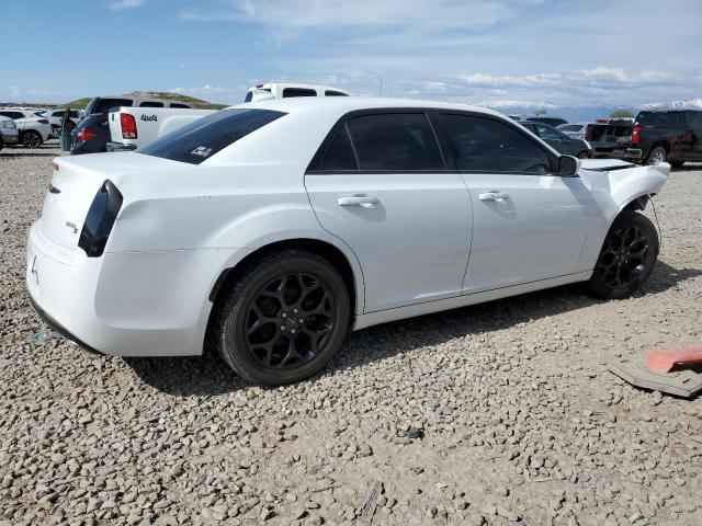 Photo 3 from auction – 2019 CHRYSLER 300 S with VIN 2C3CCAGG4KH632158