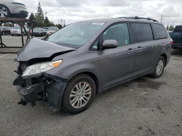 TOYOTA SIENNA XLE 2017 with VIN 5TDYZ3DC4HS841052 - Photo from auction