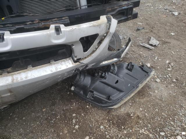 Photo 13 from auction – 2008 KIA RONDO LX with VIN KNAFG526487130352