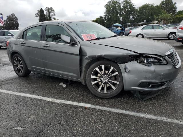 Photo 4 from auction – 2013 CHRYSLER 200 TOURIN with VIN 1C3CCBBB3DN631935