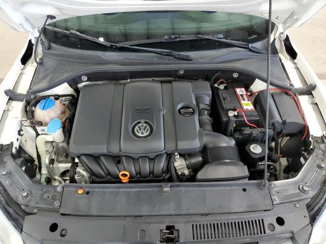 Photo 11 from auction – 2013 VOLKSWAGEN PASSAT S with VIN 1VWAP7A30DC080080