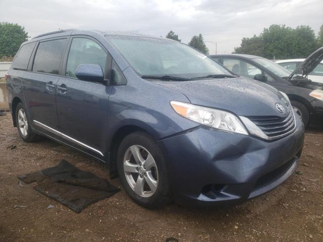 Photo 4 from auction – 2017 TOYOTA SIENNA LE with VIN 5TDKZ3DC4HS841378