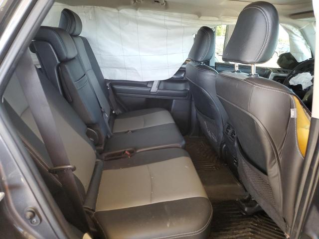 Photo 11 from auction – 2018 TOYOTA 4RUNNER SR with VIN JTEBU5JR4J5586130