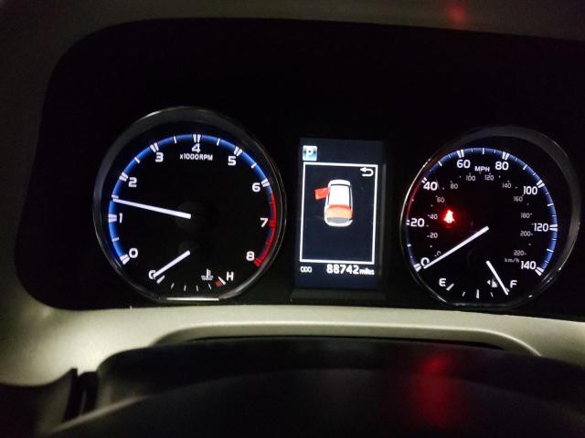 Photo 9 from auction – 2016 TOYOTA RAV4 XLE with VIN 2T3RFREV3GW451685