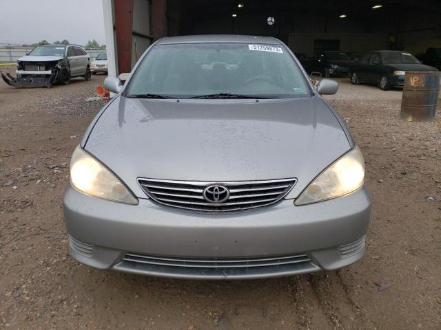 Photo 5 from auction – 2005 TOYOTA CAMRY LE with VIN 4T1BE32K45U956698