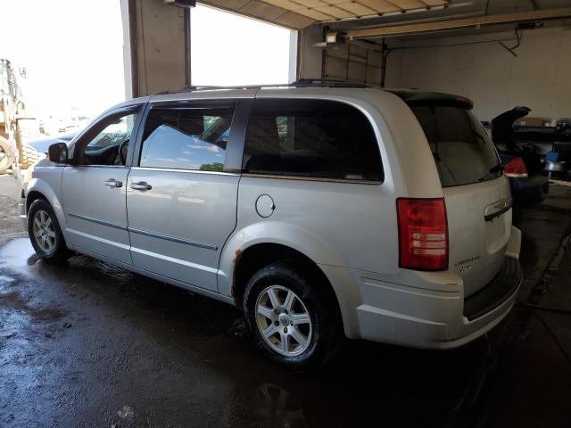 Photo 2 from auction – 2010 CHRYSLER TOWN & COU with VIN 2A4RR8D10AR405629