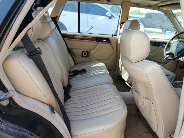 Photo 10 from auction – 1995 MERCEDES-BENZ E 320 with VIN WDBEA92E7SF299419