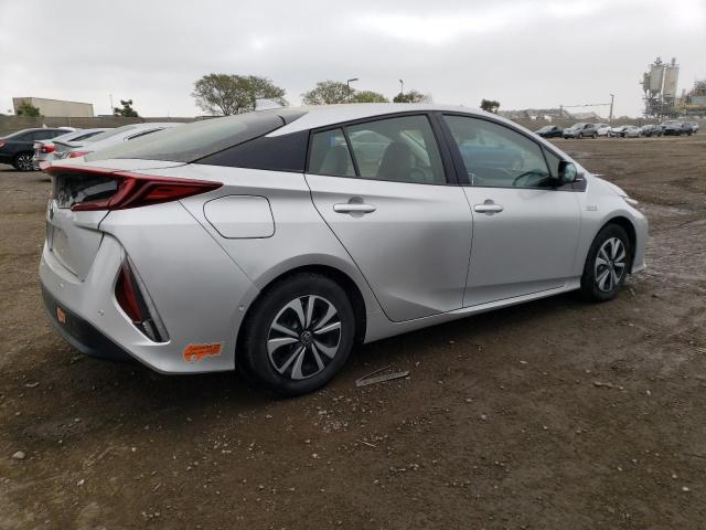 Photo 3 from auction – 2017 TOYOTA PRIUS PRIM with VIN JTDKARFP2H3013907