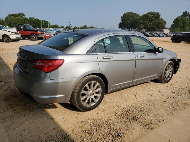 Photo 3 from auction – 2013 CHRYSLER 200 TOURIN with VIN 1C3CCBBB5DN553206