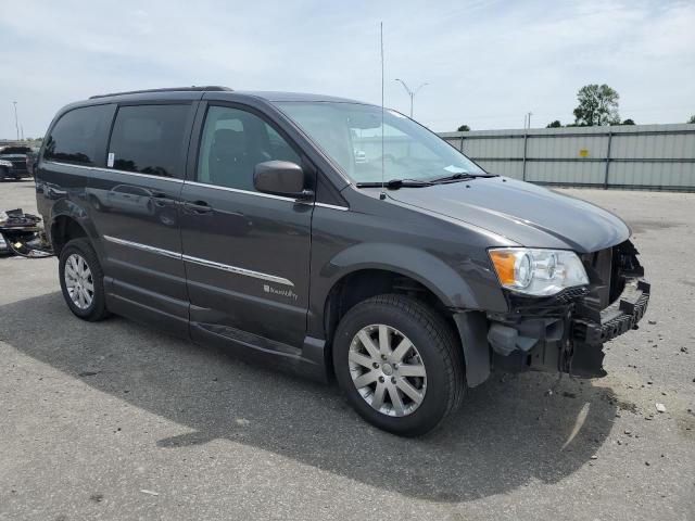 Photo 4 from auction – 2016 CHRYSLER TOWN & COU with VIN 2C4RC1BG7GR198462