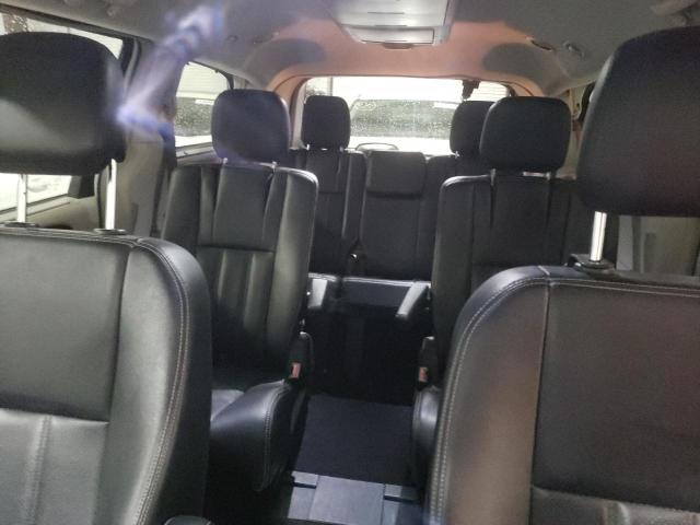 Photo 10 from auction – 2015 CHRYSLER TOWN & COU with VIN 2C4RC1CG1FR699005