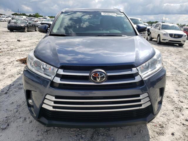 Фото 5 с аукциона – 2018 TOYOTA HIGHLANDER с VIN 5TDKZRFH2JS236633