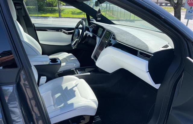 Photo 5 from auction – 2016 TESLA MODEL X with VIN 5YJXCBE2XGF016858