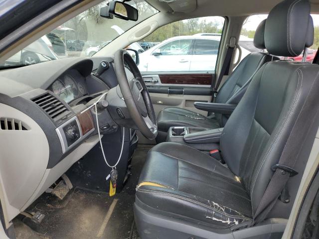 Photo 7 from auction – 2010 CHRYSLER TOWN & COU with VIN 2A4RR8DX6AR404571