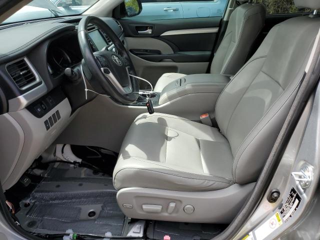 Photo 7 from auction – 2018 TOYOTA HIGHLANDER with VIN 5TDJZRFH1JS812109