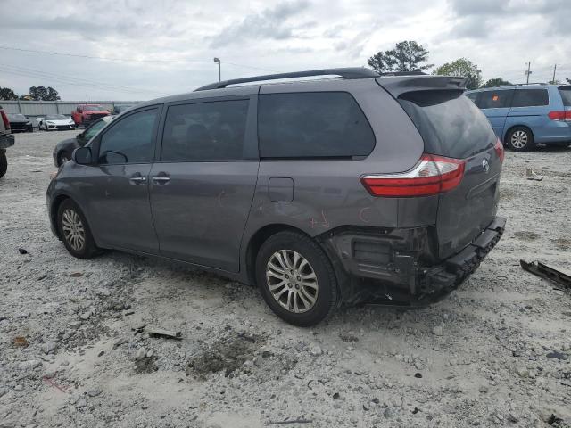 Photo 2 from auction – 2017 TOYOTA SIENNA XLE with VIN 5TDYZ3DC3HS899993