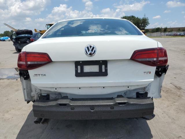 Photo 6 from auction – 2018 VOLKSWAGEN JETTA S with VIN 3VW2B7AJ0JM207664
