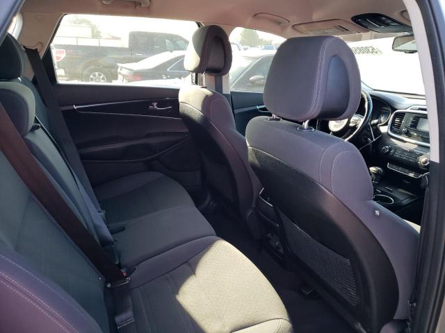 Photo 11 from auction – 2016 KIA SORENTO LX with VIN 5XYPG4A54GG159992