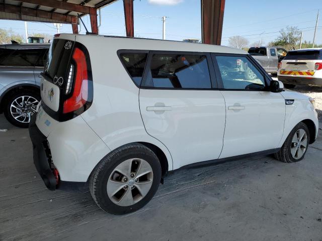 Фото 3 с аукциона – 2015 KIA SOUL с VIN KNDJN2A29F7186445