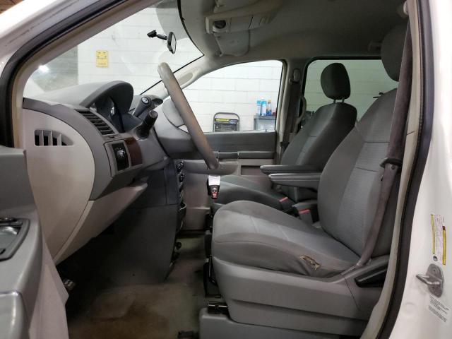 Photo 7 from auction – 2010 CHRYSLER TOWN & COU with VIN 2A4RR4DE3AR203945
