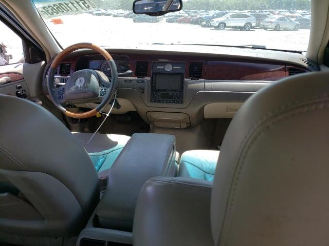Photo 8 from auction – 2004 LINCOLN TOWN CAR U with VIN 1LNHM83W64Y640979